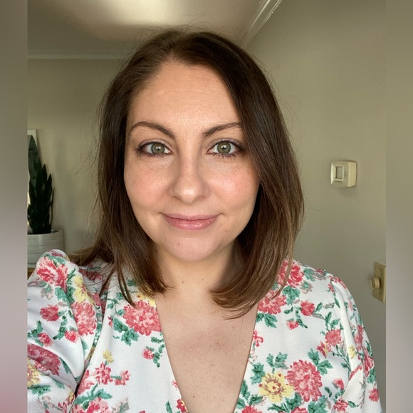 Meet your Posher, Erin - Picture 4 of 5